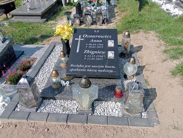 Grób Anna Oznarowicz